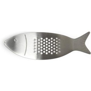 image:imageKikkerland Stainless Steel Fish Shape Handheld Garlic Crusher Mincer Press Kitchen Tool Dishwasher Safe